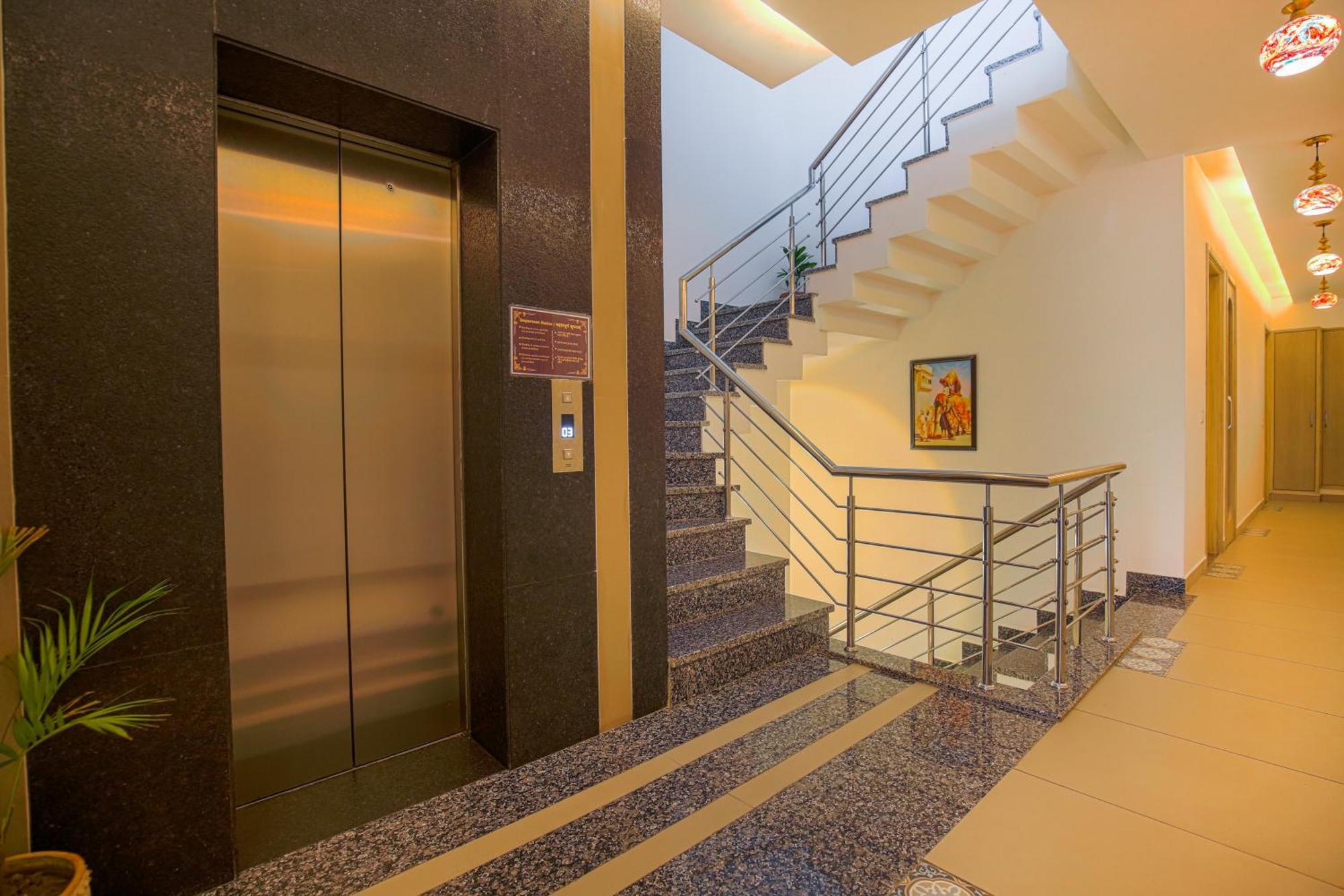 Hotel Golden Stay Amritsar Eksteriør billede